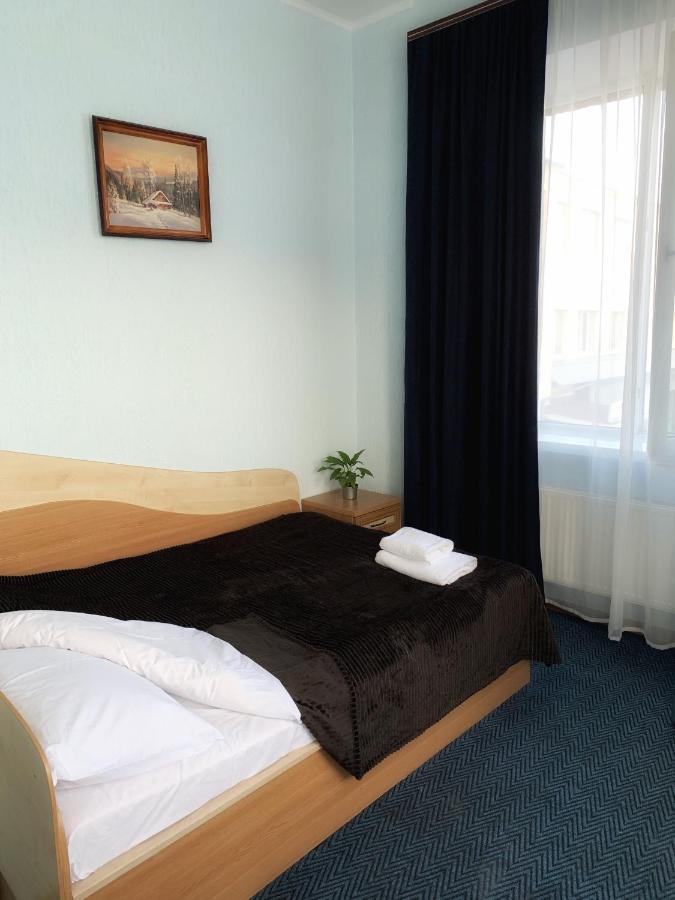 Hotel Femina Zjytomyr Buitenkant foto