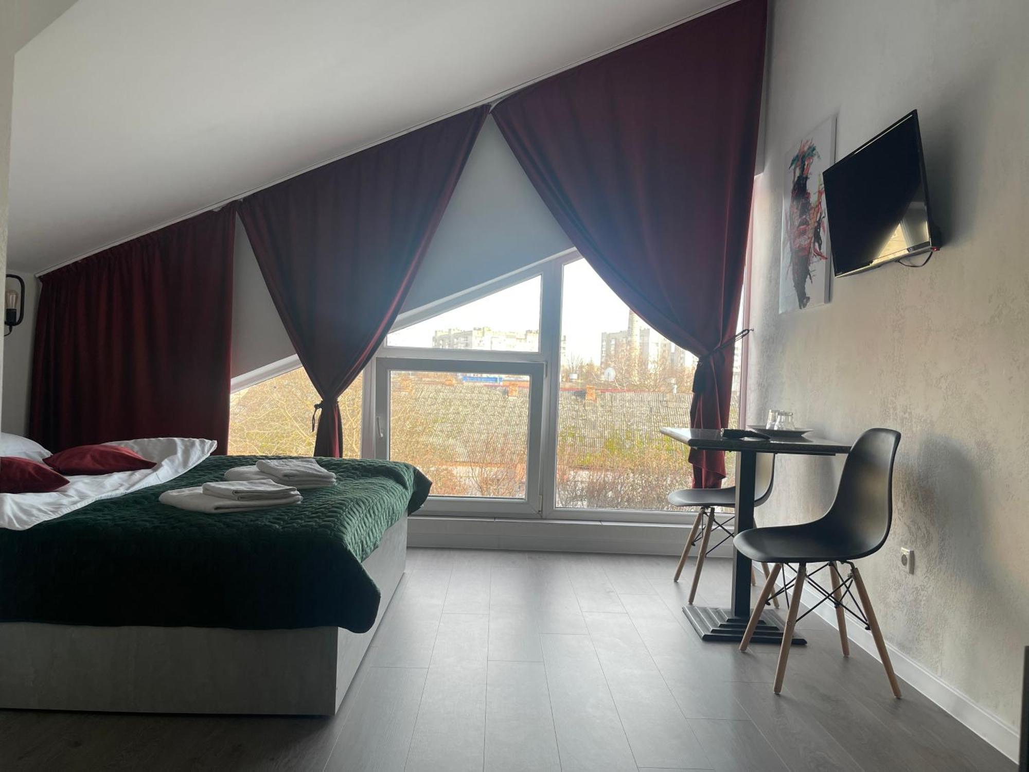 Hotel Femina Zjytomyr Buitenkant foto