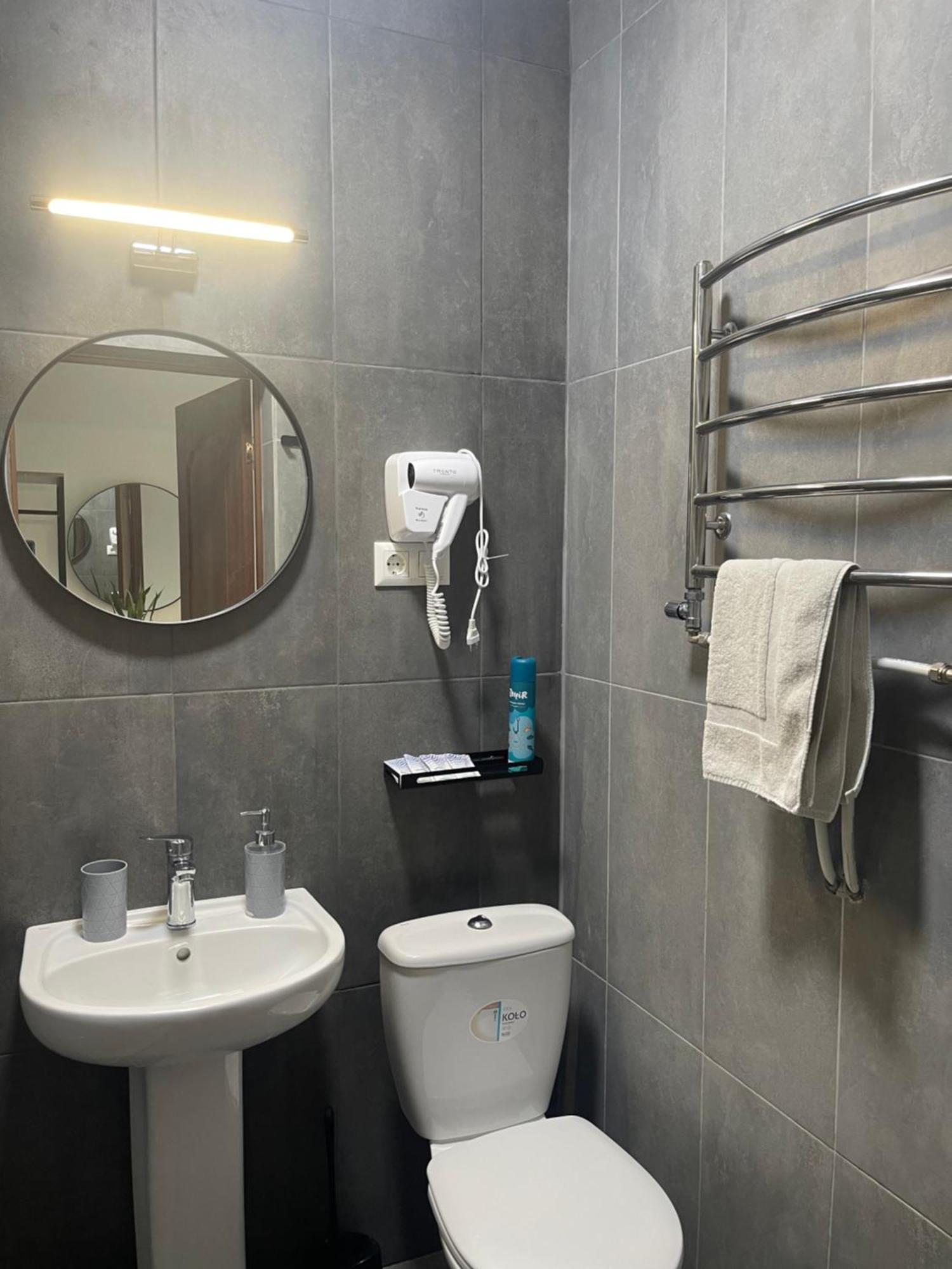 Hotel Femina Zjytomyr Buitenkant foto