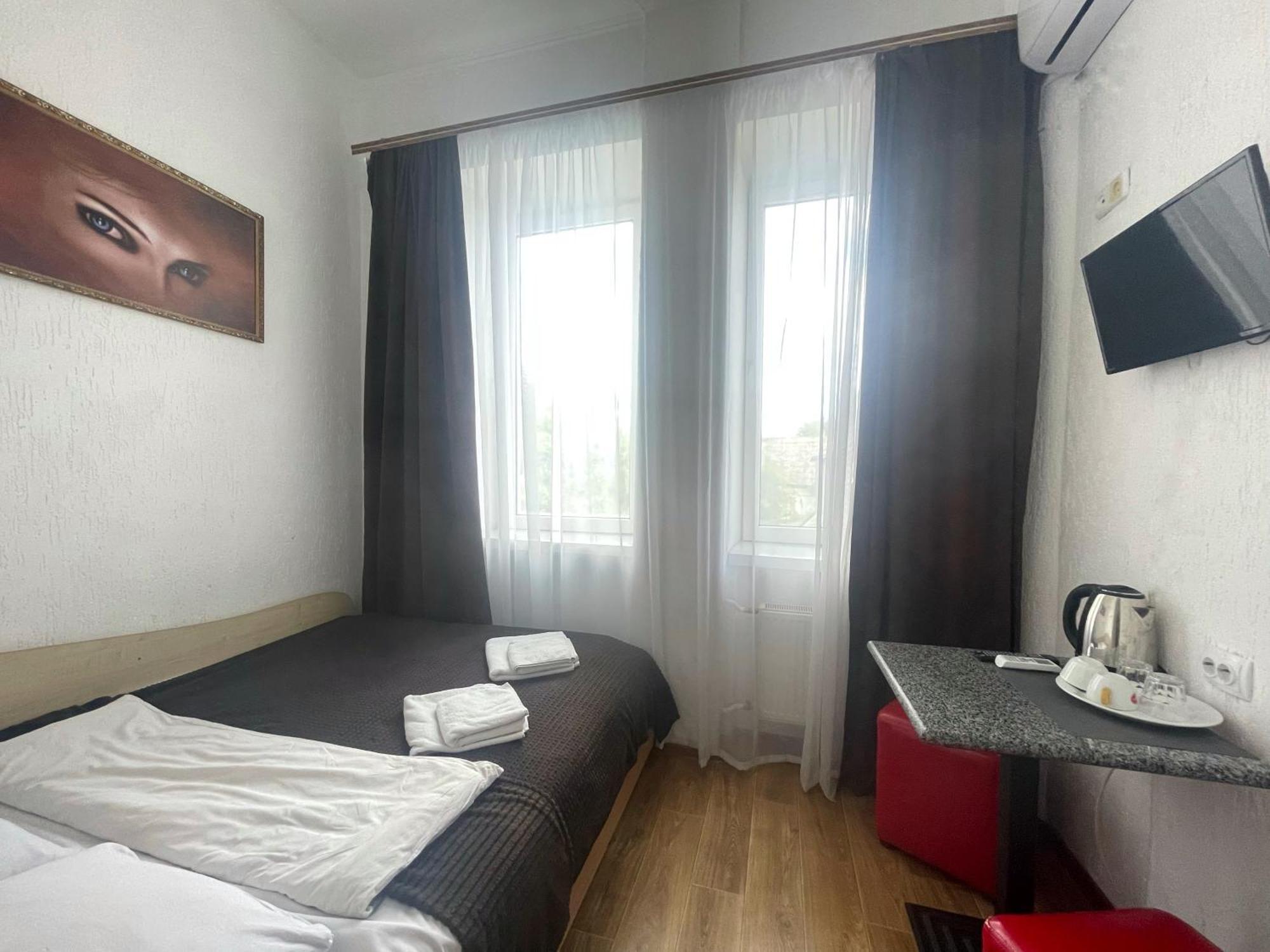 Hotel Femina Zjytomyr Buitenkant foto